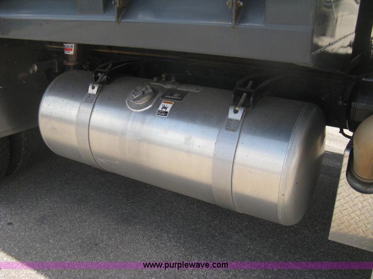 image for item H6334 2008 Peterbilt 340 dump truck