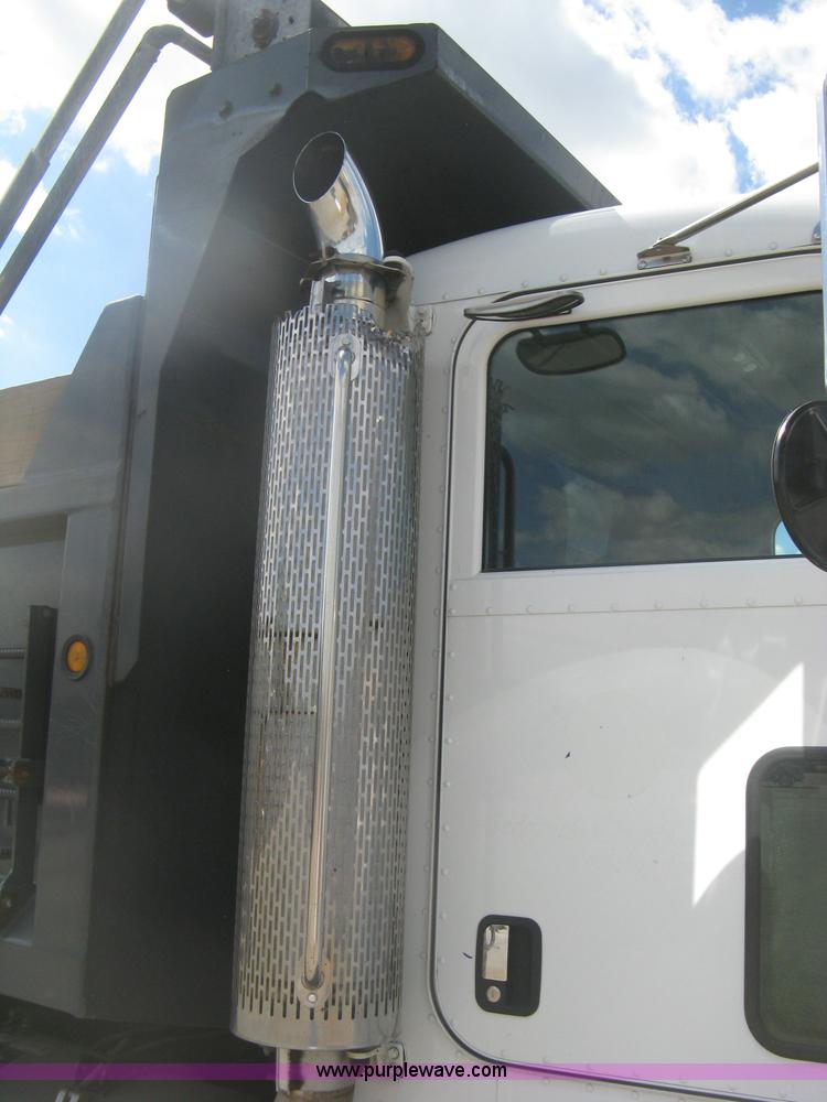 image for item H6334 2008 Peterbilt 340 dump truck