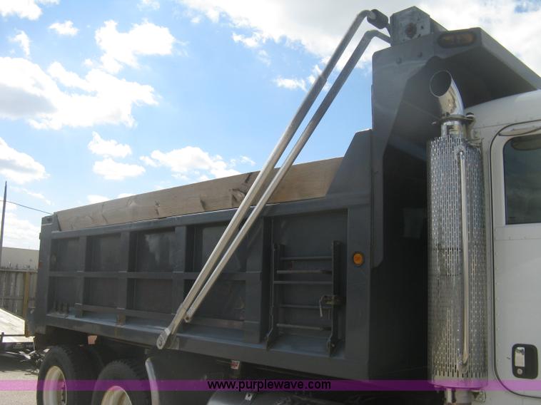 image for item H6334 2008 Peterbilt 340 dump truck