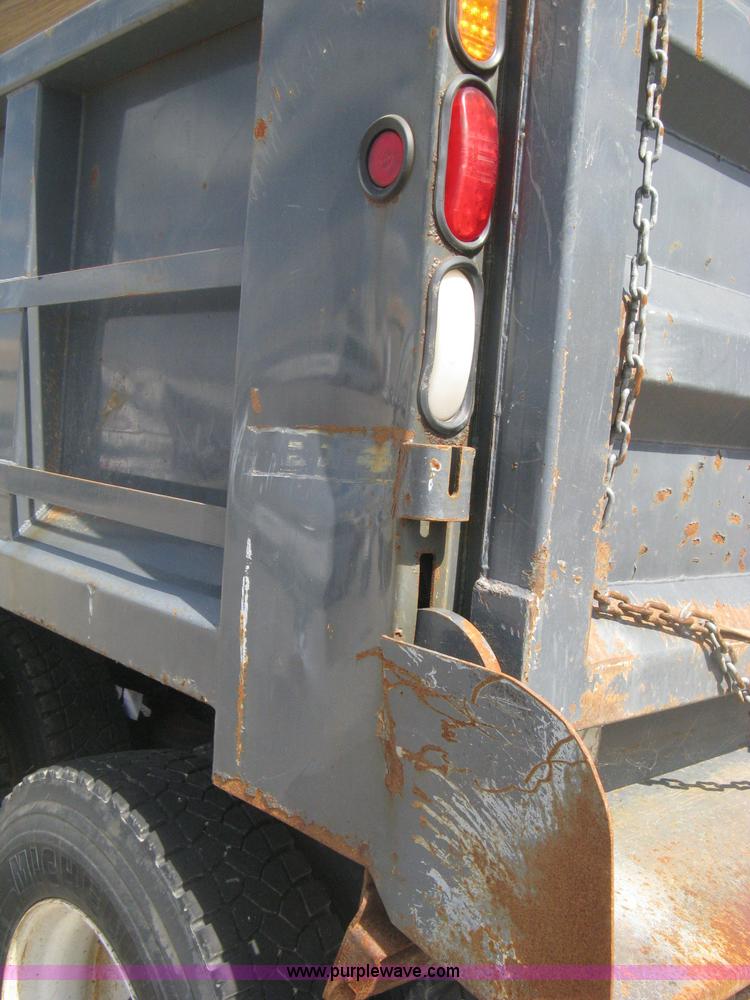 image for item H6334 2008 Peterbilt 340 dump truck