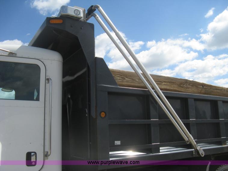image for item H6334 2008 Peterbilt 340 dump truck