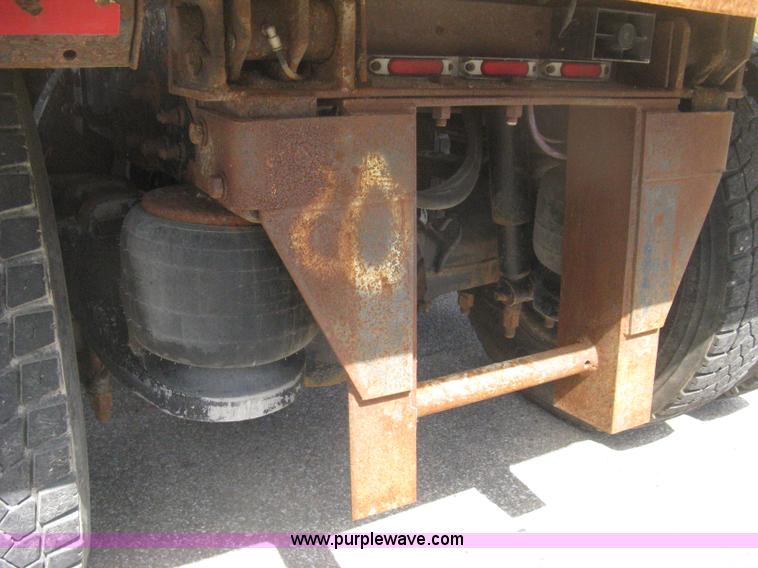 image for item H6334 2008 Peterbilt 340 dump truck