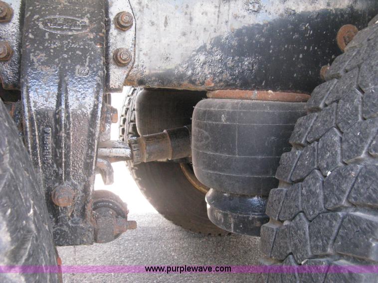 image for item H6334 2008 Peterbilt 340 dump truck