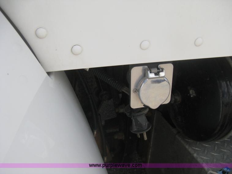 image for item H6334 2008 Peterbilt 340 dump truck