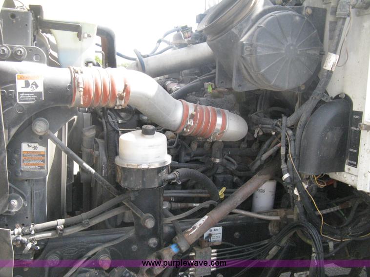 image for item H6334 2008 Peterbilt 340 dump truck