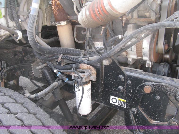 image for item H6334 2008 Peterbilt 340 dump truck