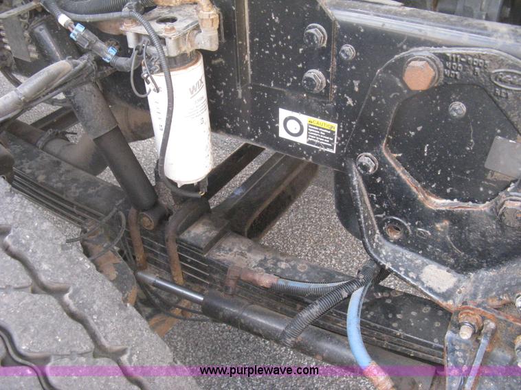 image for item H6334 2008 Peterbilt 340 dump truck