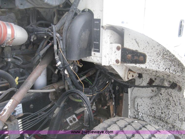 image for item H6334 2008 Peterbilt 340 dump truck