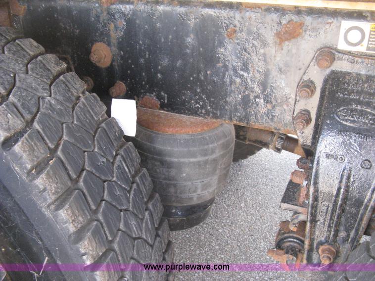 image for item H6334 2008 Peterbilt 340 dump truck