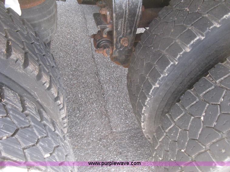 image for item H6334 2008 Peterbilt 340 dump truck