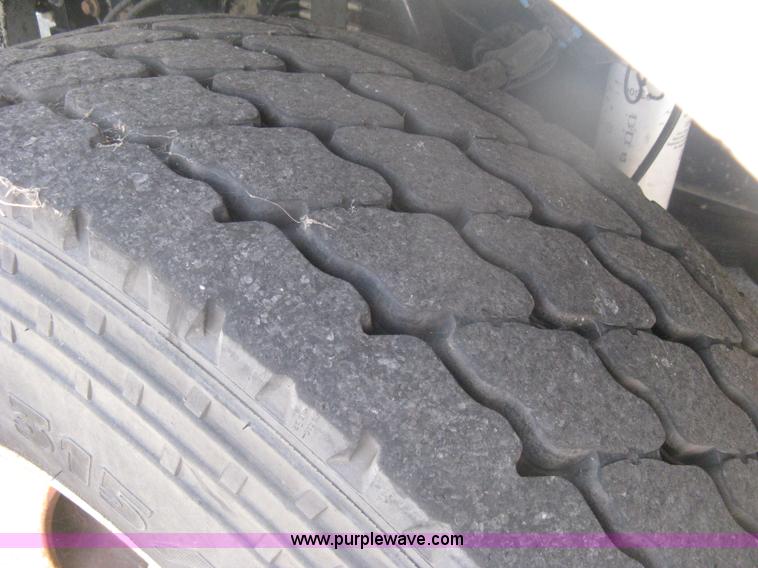 image for item H6334 2008 Peterbilt 340 dump truck