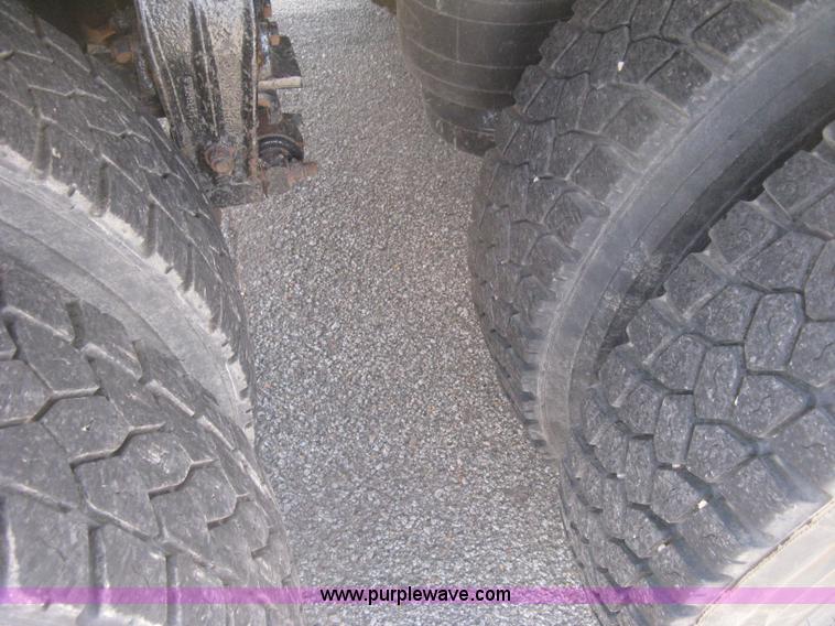 image for item H6334 2008 Peterbilt 340 dump truck