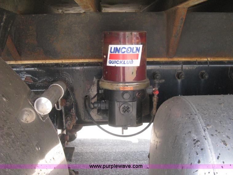 image for item H6334 2008 Peterbilt 340 dump truck