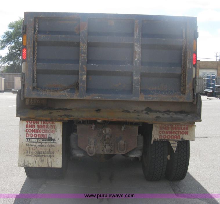 image for item H6335 2008 Peterbilt 340 dump truck