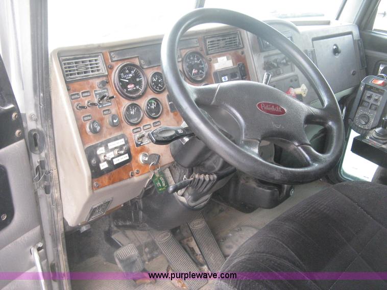 image for item H6335 2008 Peterbilt 340 dump truck