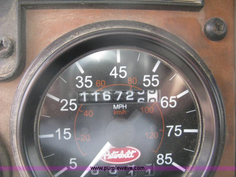 image for item H6335 2008 Peterbilt 340 dump truck