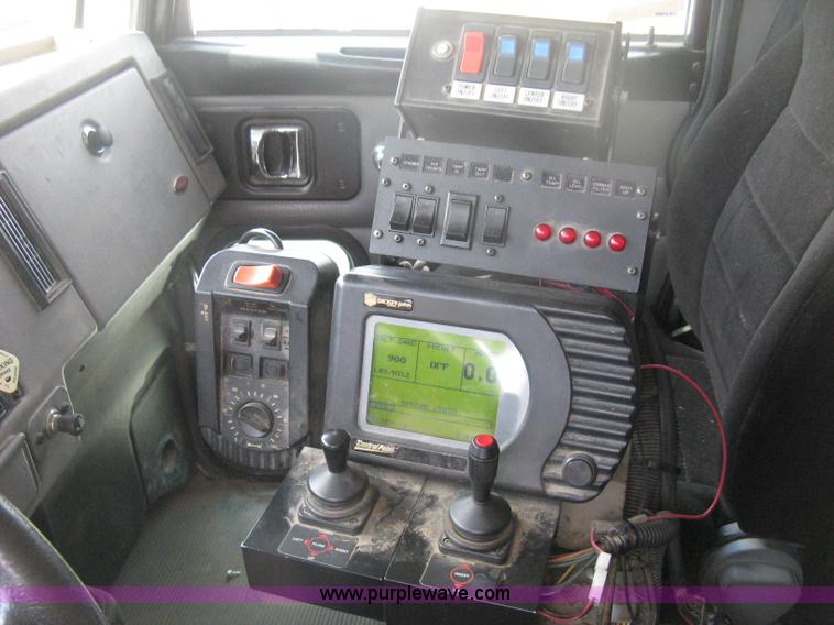 image for item H6335 2008 Peterbilt 340 dump truck