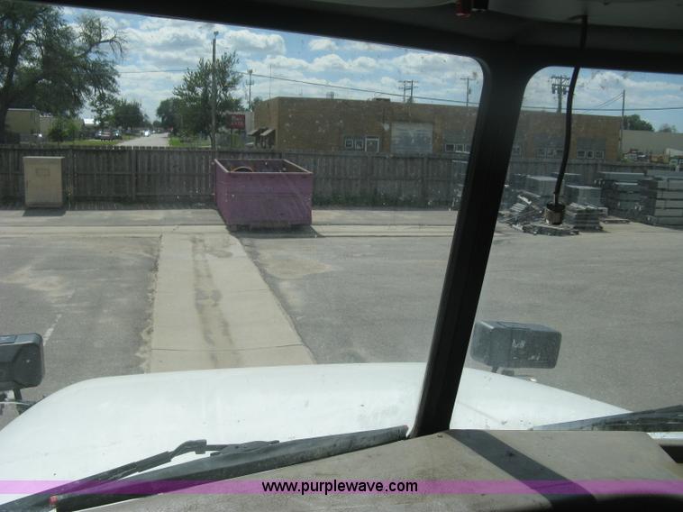 image for item H6335 2008 Peterbilt 340 dump truck