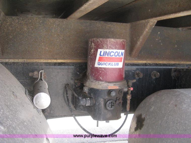 image for item H6335 2008 Peterbilt 340 dump truck