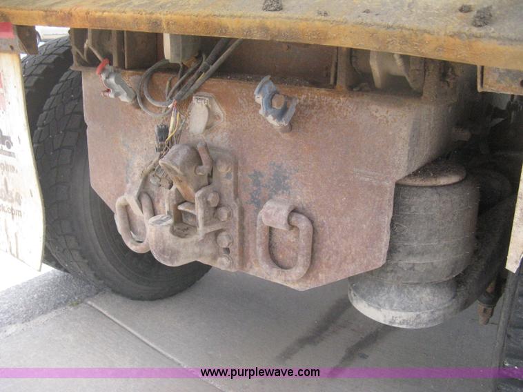 image for item H6335 2008 Peterbilt 340 dump truck