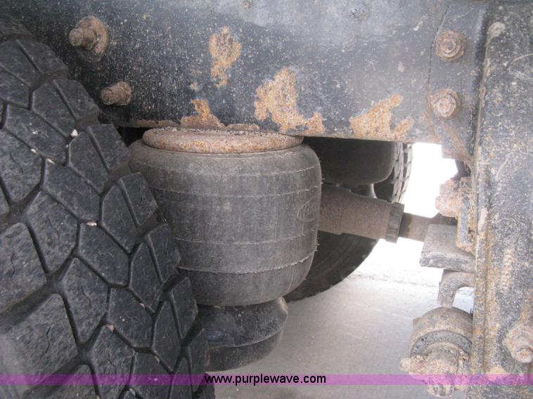 image for item H6335 2008 Peterbilt 340 dump truck