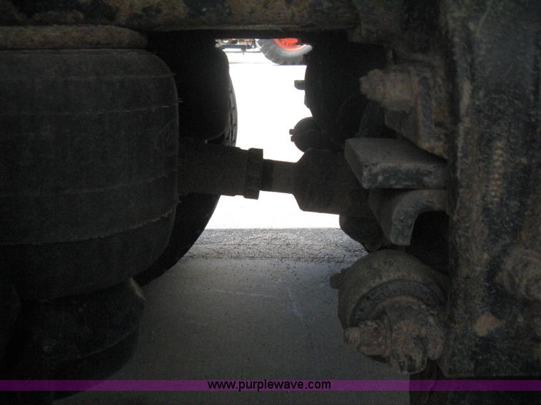 image for item H6335 2008 Peterbilt 340 dump truck