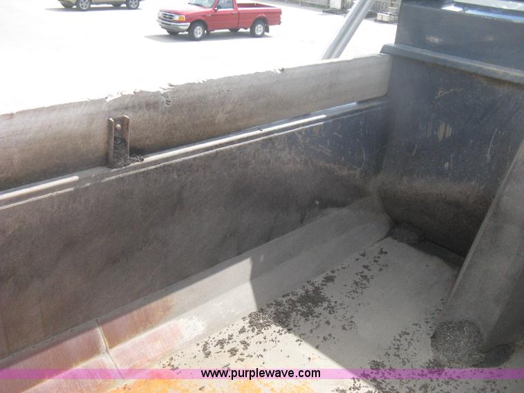 image for item H6335 2008 Peterbilt 340 dump truck