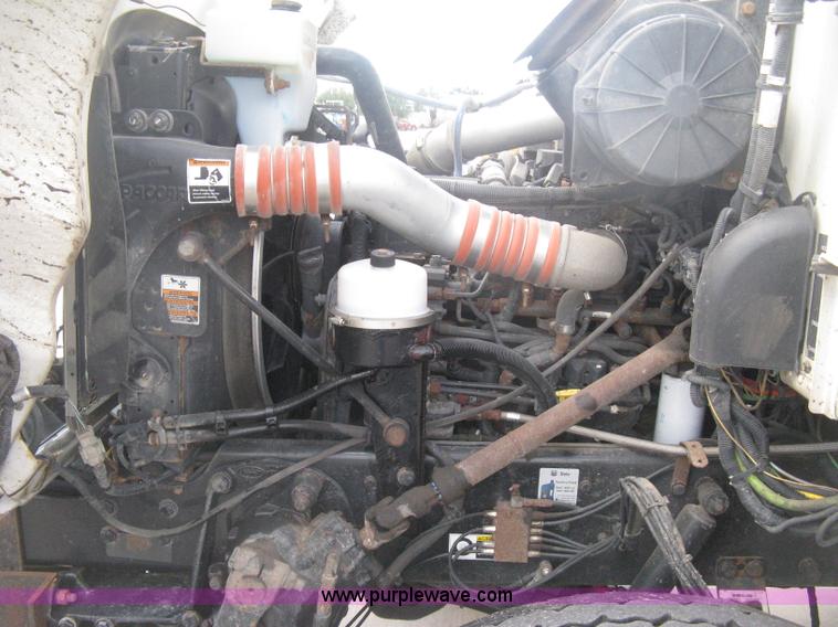 image for item H6335 2008 Peterbilt 340 dump truck