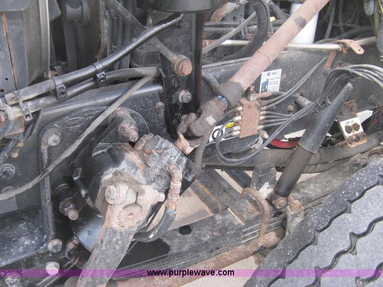 image for item H6335 2008 Peterbilt 340 dump truck