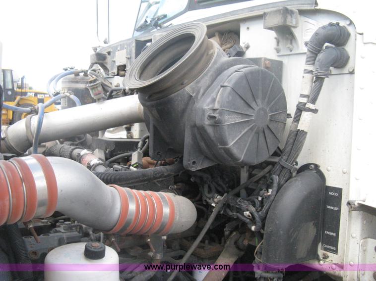 image for item H6335 2008 Peterbilt 340 dump truck