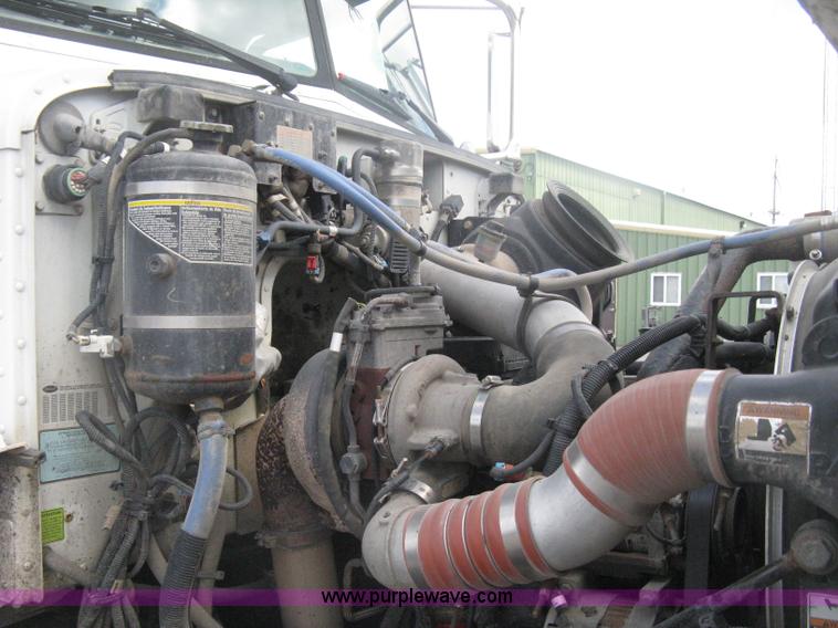 image for item H6335 2008 Peterbilt 340 dump truck