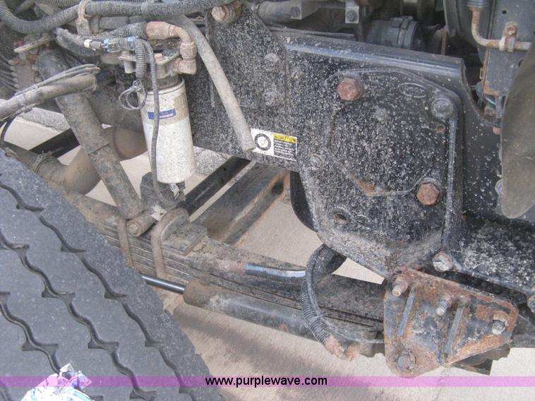 image for item H6335 2008 Peterbilt 340 dump truck