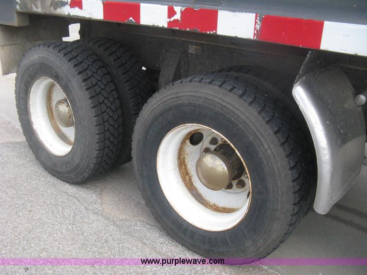 image for item H6335 2008 Peterbilt 340 dump truck