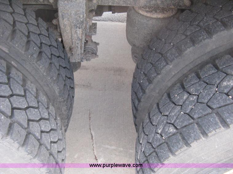 image for item H6335 2008 Peterbilt 340 dump truck