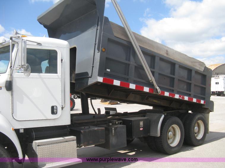 image for item H6335 2008 Peterbilt 340 dump truck
