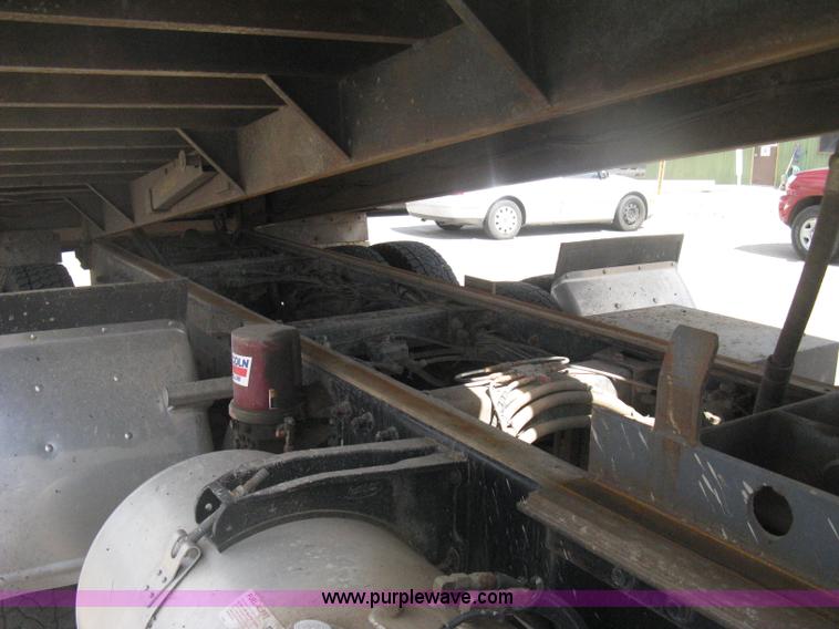 image for item H6335 2008 Peterbilt 340 dump truck