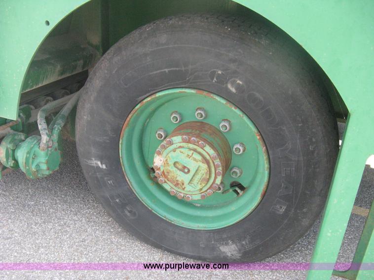 image for item H6336 Barber Greene BG-730 road widener