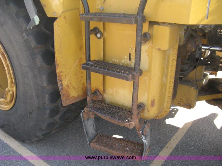 image for item H6339 1999 Caterpillar 950G wheel loader