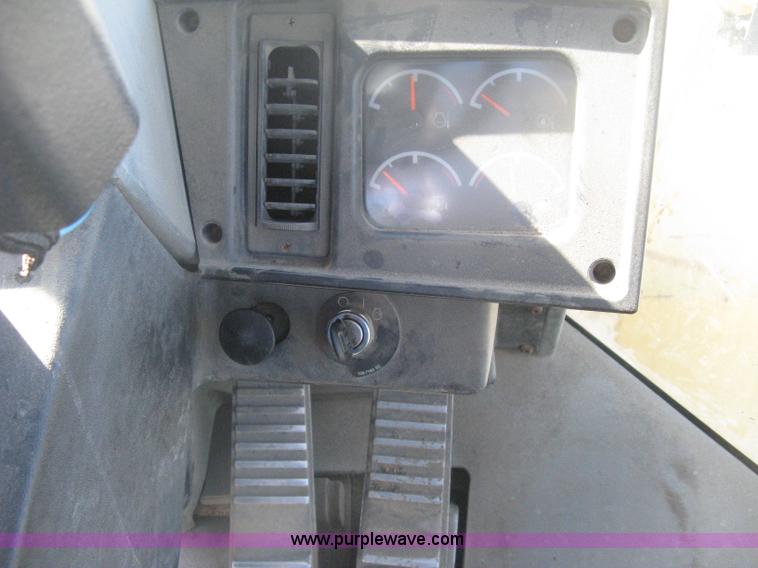 image for item H6340 1999 Caterpillar 950G wheel loader