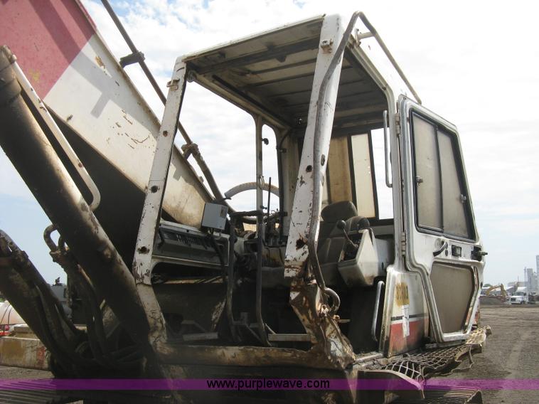 image for item H6470 1987 Link-Belt LS4300C Series II excavator