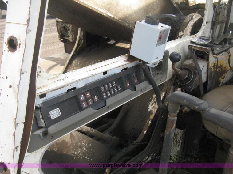 image for item H6470 1987 Link-Belt LS4300C Series II excavator