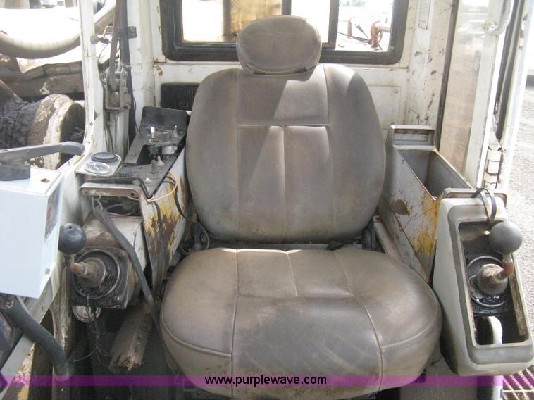 image for item H6470 1987 Link-Belt LS4300C Series II excavator