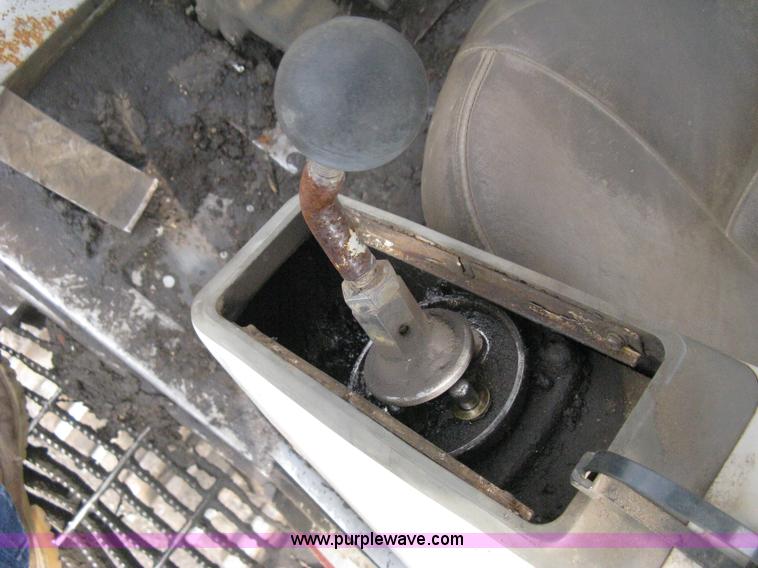 image for item H6470 1987 Link-Belt LS4300C Series II excavator