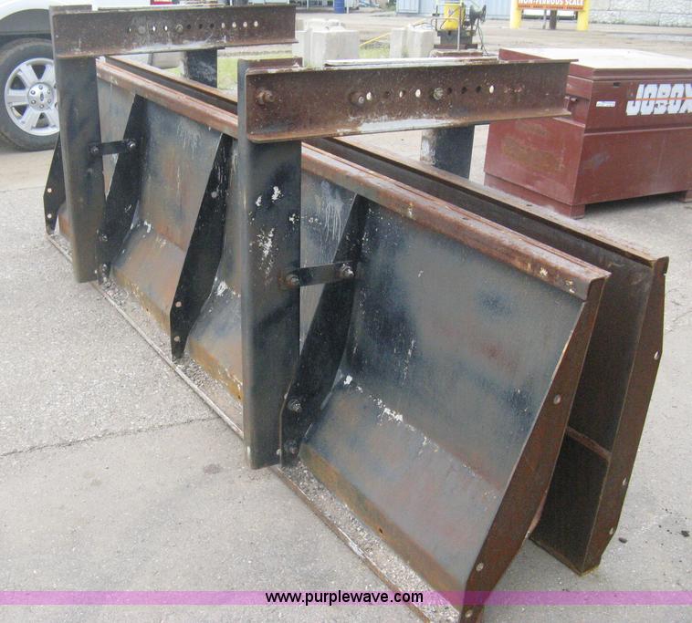 (16) Barrier concrete forms in Wichita, KS Item H6471 sold Purple Wave