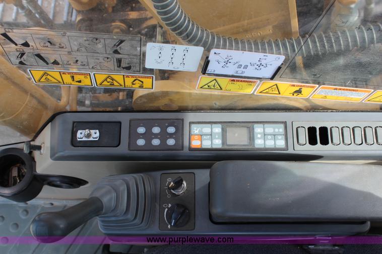 image for item H6754 2006 Caterpillar 315C L excavator