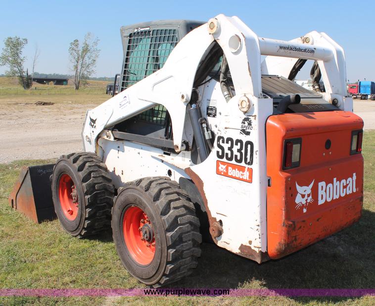 image for item H6755 2007 Bobcat S330 skid steer