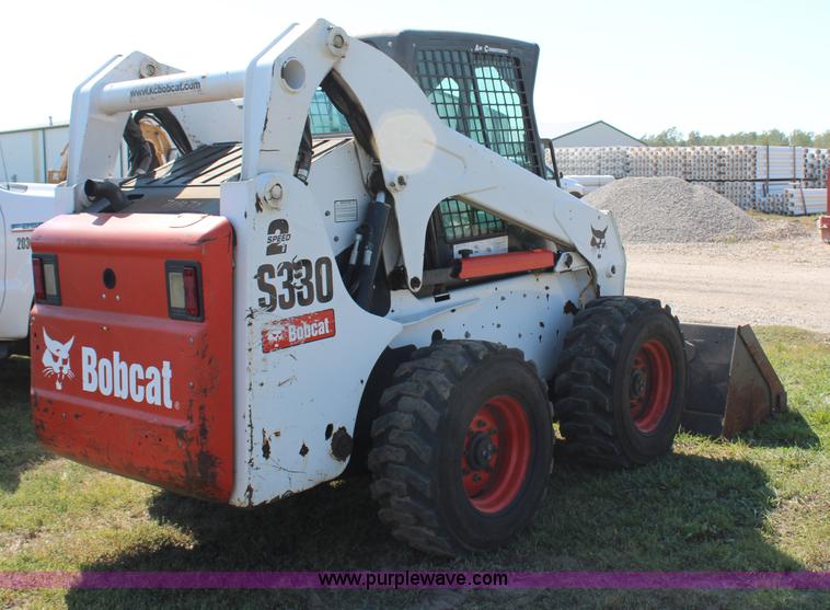 image for item H6755 2007 Bobcat S330 skid steer
