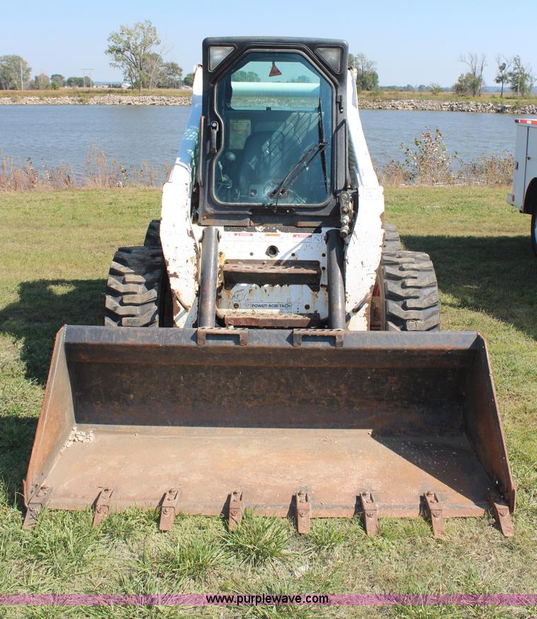 image for item H6755 2007 Bobcat S330 skid steer