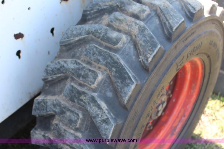 image for item H6755 2007 Bobcat S330 skid steer