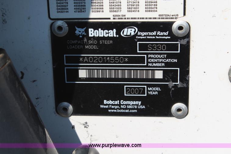 image for item H6755 2007 Bobcat S330 skid steer